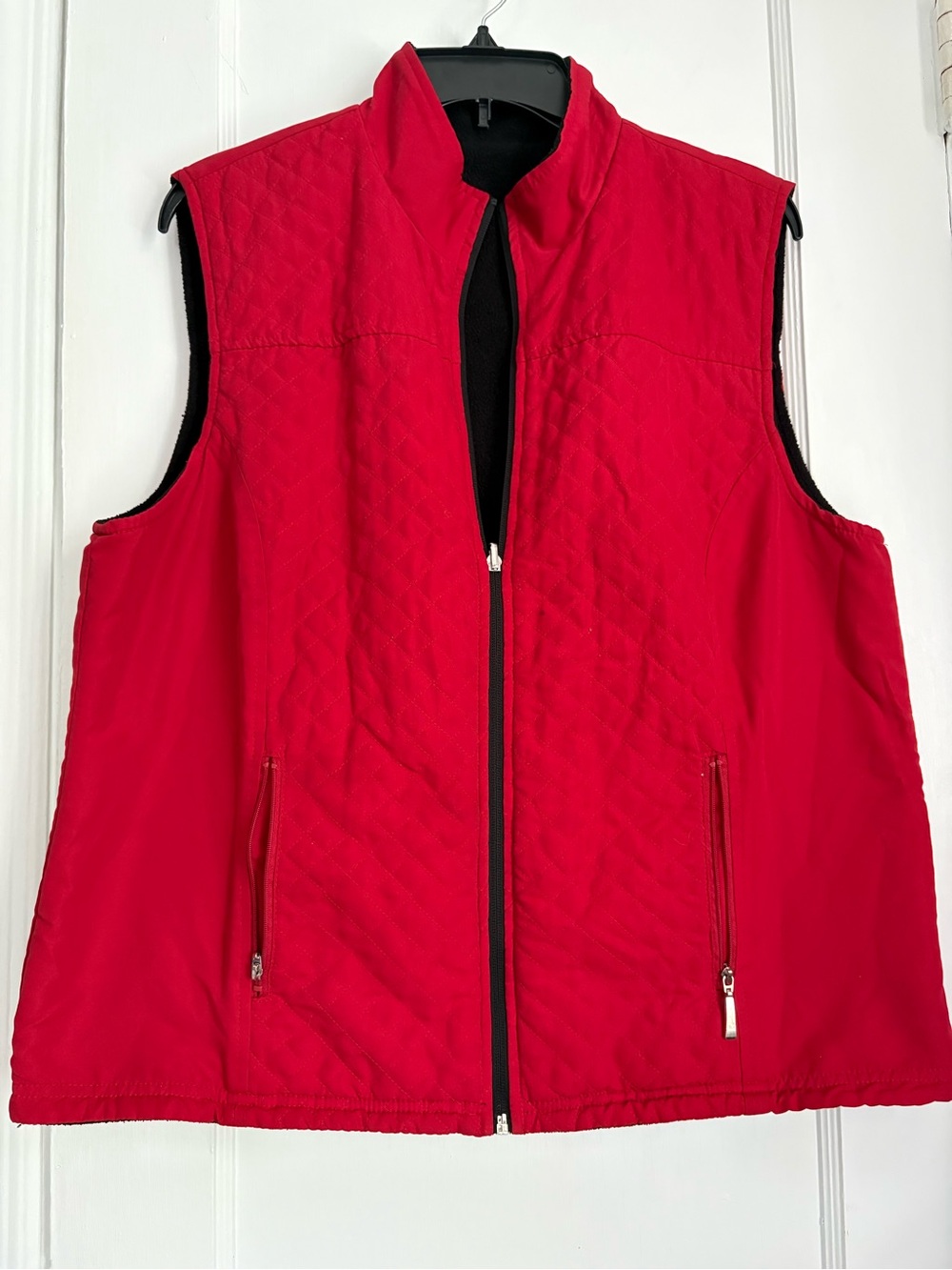 Red Quilted Fleece-Lined Zip-Up Vest – Sleeveless Outdoor Vest, Sz: M